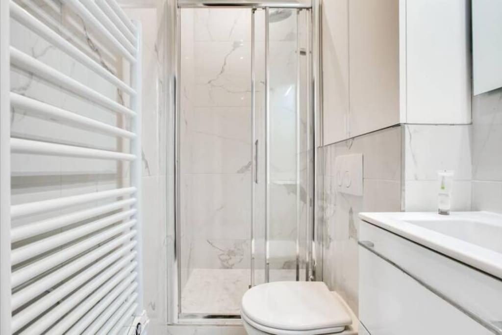 03 Tour Eiffel Appartement Pour 7 Personnes Παρίσι Εξωτερικό φωτογραφία