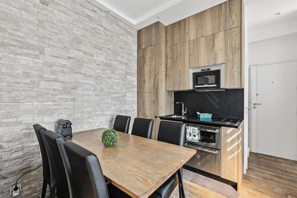 03 Tour Eiffel Appartement Pour 7 Personnes Παρίσι Εξωτερικό φωτογραφία