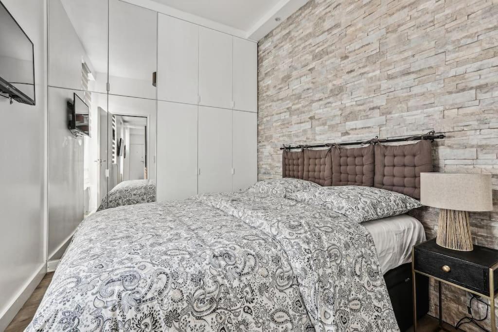 03 Tour Eiffel Appartement Pour 7 Personnes Παρίσι Εξωτερικό φωτογραφία