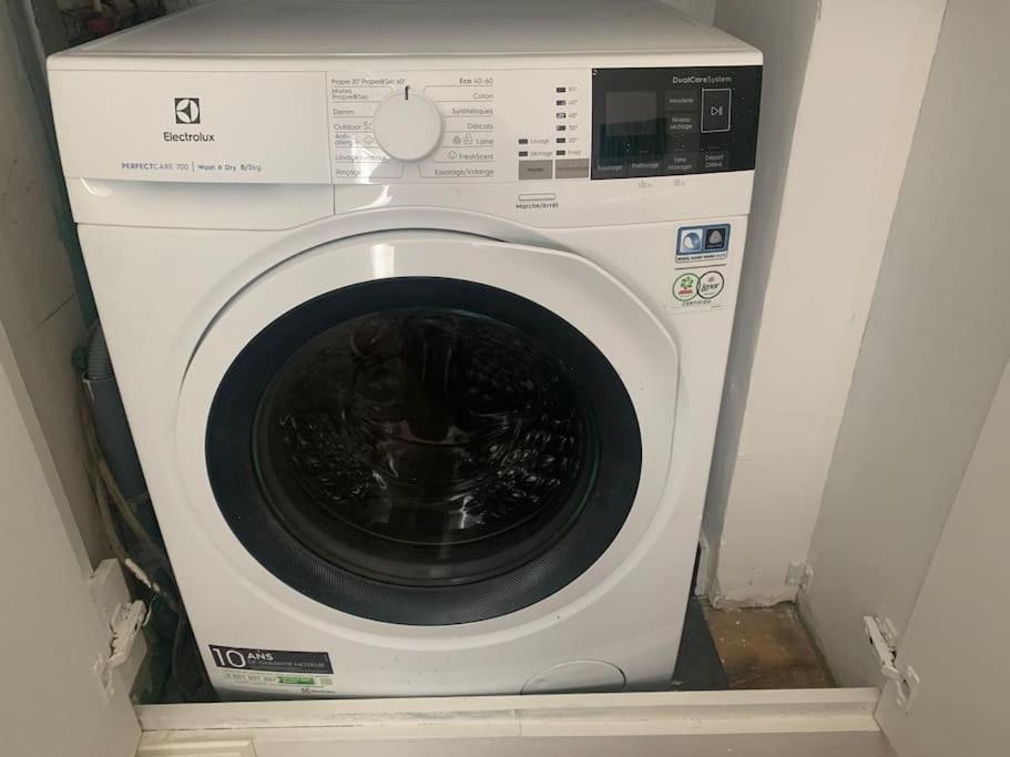 03 Tour Eiffel Appartement Pour 7 Personnes Παρίσι Εξωτερικό φωτογραφία